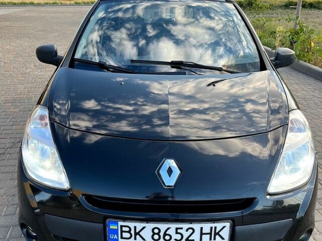 Чорний Рено Кліо, об'ємом двигуна 1.2 л та пробігом 202 тис. км за 4400 $, фото 1 на Automoto.ua