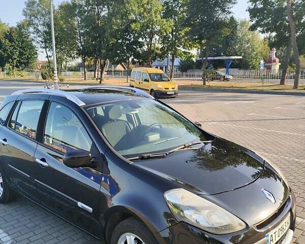 Черный Рено Клио, объемом двигателя 1.6 л и пробегом 170 тыс. км за 6300 $, фото 1 на Automoto.ua