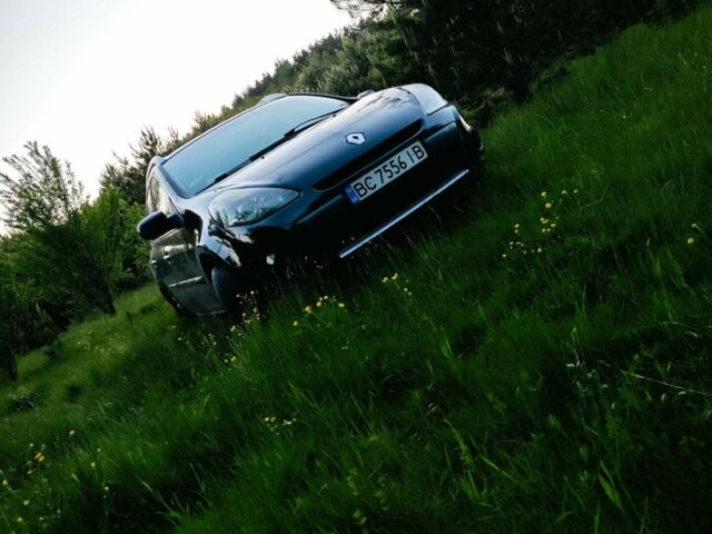 Чорний Рено Кліо, об'ємом двигуна 1.5 л та пробігом 330 тис. км за 3900 $, фото 1 на Automoto.ua