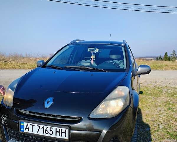 Черный Рено Клио, объемом двигателя 1.6 л и пробегом 234 тыс. км за 5800 $, фото 1 на Automoto.ua