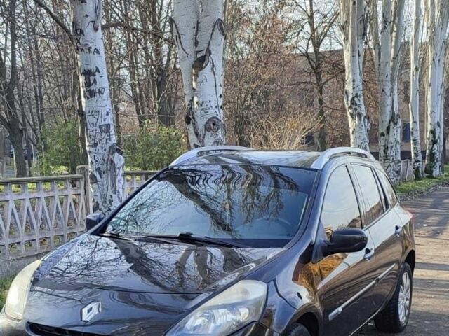 Черный Рено Клио, объемом двигателя 0 л и пробегом 314 тыс. км за 6000 $, фото 1 на Automoto.ua