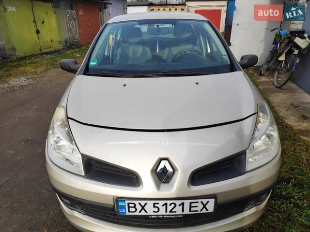 Коричневый Рено Клио, объемом двигателя 1.15 л и пробегом 132 тыс. км за 4000 $, фото 1 на Automoto.ua