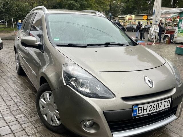 Коричневый Рено Клио, объемом двигателя 1.1 л и пробегом 196 тыс. км за 5400 $, фото 1 на Automoto.ua