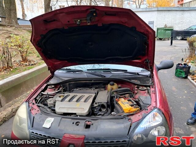 Червоний Рено Кліо, об'ємом двигуна 1.4 л та пробігом 99 тис. км за 3800 $, фото 1 на Automoto.ua