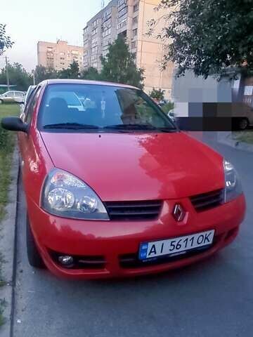 Красный Рено Клио, объемом двигателя 1.1 л и пробегом 140 тыс. км за 4500 $, фото 1 на Automoto.ua