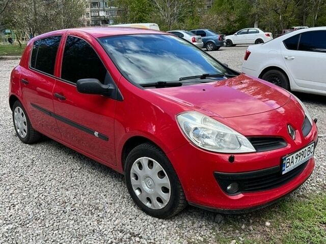 Червоний Рено Кліо, об'ємом двигуна 1.4 л та пробігом 181 тис. км за 5200 $, фото 1 на Automoto.ua
