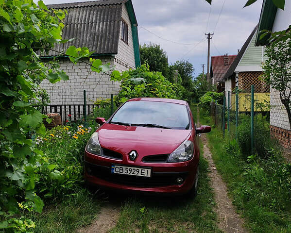 Красный Рено Клио, объемом двигателя 1.15 л и пробегом 92 тыс. км за 2000 $, фото 1 на Automoto.ua