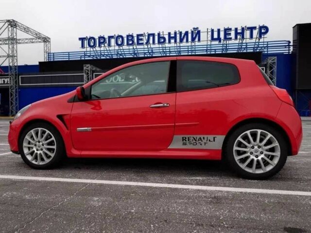 Красный Рено Клио, объемом двигателя 2 л и пробегом 98 тыс. км за 9800 $, фото 1 на Automoto.ua