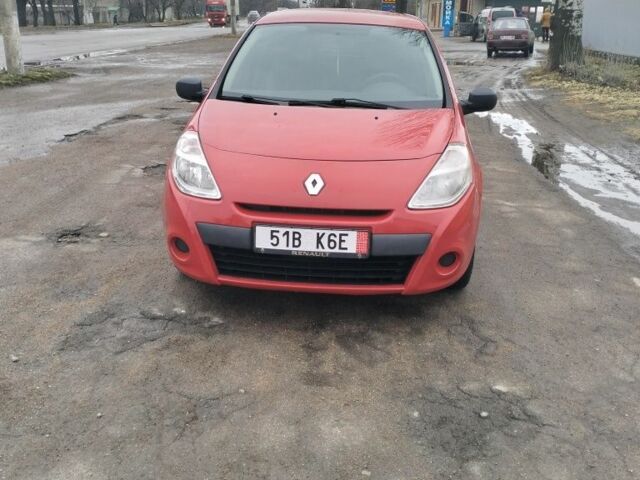 Червоний Рено Кліо, об'ємом двигуна 1.15 л та пробігом 320 тис. км за 2250 $, фото 1 на Automoto.ua