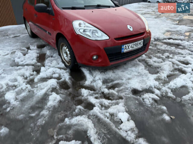 Червоний Рено Кліо, об'ємом двигуна 1.15 л та пробігом 89 тис. км за 5600 $, фото 1 на Automoto.ua