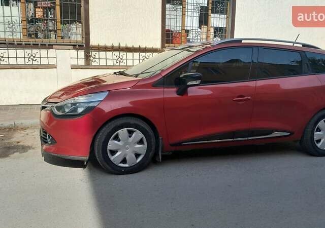Красный Рено Клио, объемом двигателя 1.46 л и пробегом 225 тыс. км за 7900 $, фото 1 на Automoto.ua