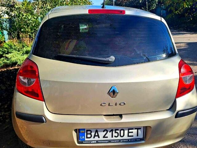 Рено Клио, объемом двигателя 1.2 л и пробегом 167 тыс. км за 4800 $, фото 1 на Automoto.ua