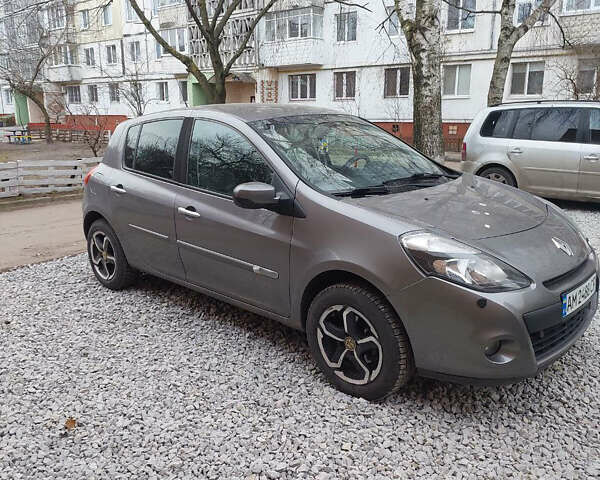 Рено Клио, объемом двигателя 1.2 л и пробегом 156 тыс. км за 5300 $, фото 1 на Automoto.ua