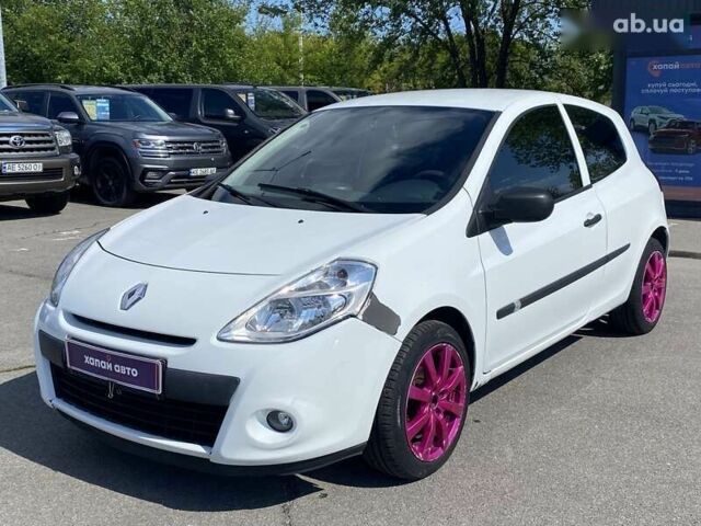 Рено Клио, объемом двигателя 0 л и пробегом 202 тыс. км за 4800 $, фото 1 на Automoto.ua