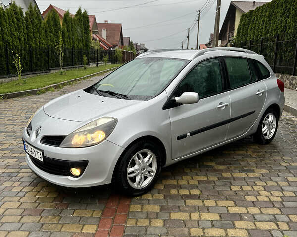 Рено Клио, объемом двигателя 1.2 л и пробегом 237 тыс. км за 4550 $, фото 1 на Automoto.ua