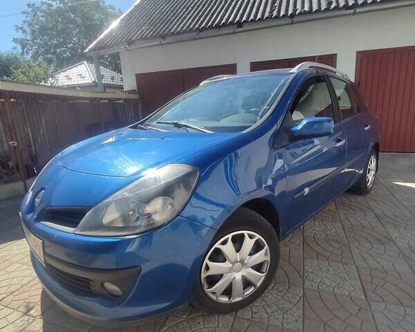 Рено Клио, объемом двигателя 1.5 л и пробегом 221 тыс. км за 5700 $, фото 1 на Automoto.ua
