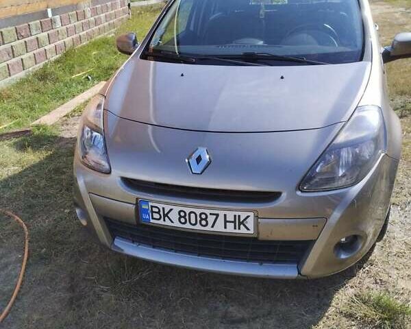 Рено Клио, объемом двигателя 1.5 л и пробегом 236 тыс. км за 4600 $, фото 1 на Automoto.ua