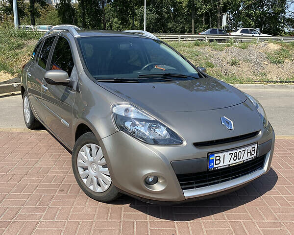 Рено Клио, объемом двигателя 1.2 л и пробегом 230 тыс. км за 5200 $, фото 1 на Automoto.ua