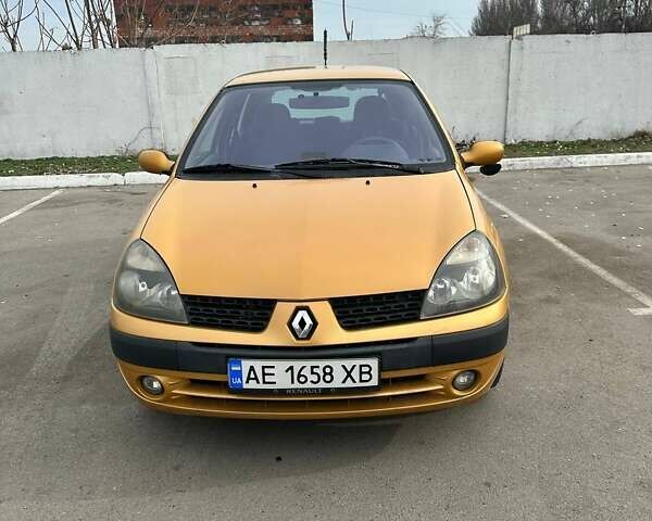 Желтый Рено Клио, объемом двигателя 1.4 л и пробегом 186 тыс. км за 3400 $, фото 1 на Automoto.ua