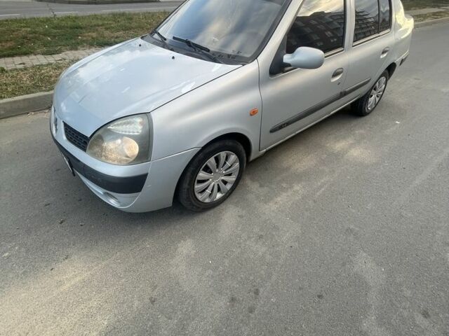Серый Рено Клио, объемом двигателя 1.4 л и пробегом 260 тыс. км за 2004 $, фото 1 на Automoto.ua