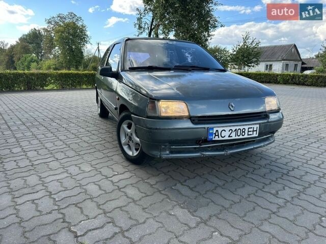 Серый Рено Клио, объемом двигателя 1.9 л и пробегом 200 тыс. км за 1500 $, фото 1 на Automoto.ua