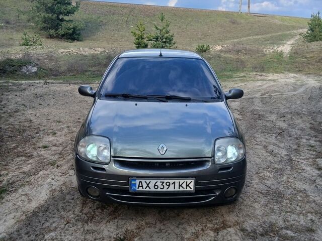 Сірий Рено Кліо, об'ємом двигуна 1.4 л та пробігом 190 тис. км за 3100 $, фото 1 на Automoto.ua