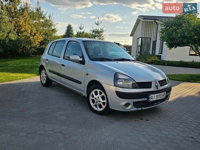 Сірий Рено Кліо, об'ємом двигуна 1.39 л та пробігом 204 тис. км за 3300 $, фото 1 на Automoto.ua