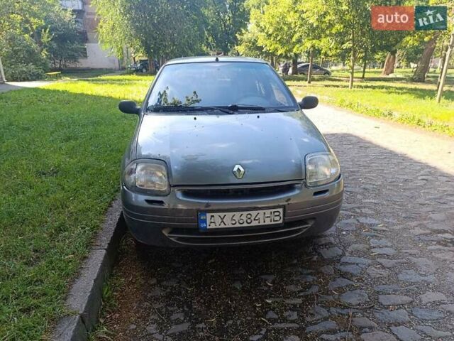 Серый Рено Клио, объемом двигателя 1.39 л и пробегом 231 тыс. км за 2300 $, фото 1 на Automoto.ua