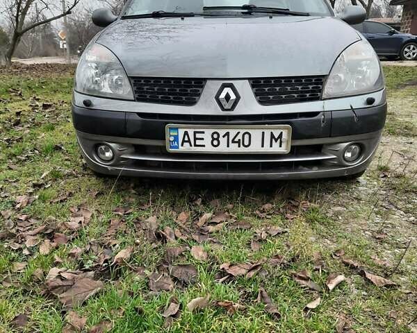 Серый Рено Клио, объемом двигателя 1.4 л и пробегом 130 тыс. км за 3400 $, фото 1 на Automoto.ua