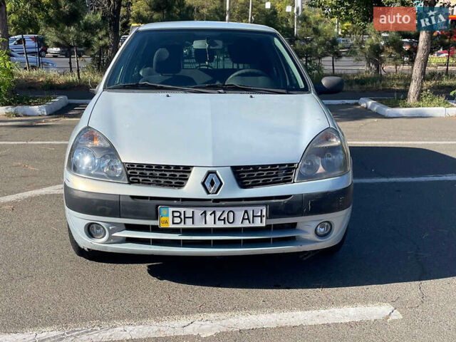 Серый Рено Клио, объемом двигателя 1.4 л и пробегом 180 тыс. км за 2700 $, фото 1 на Automoto.ua