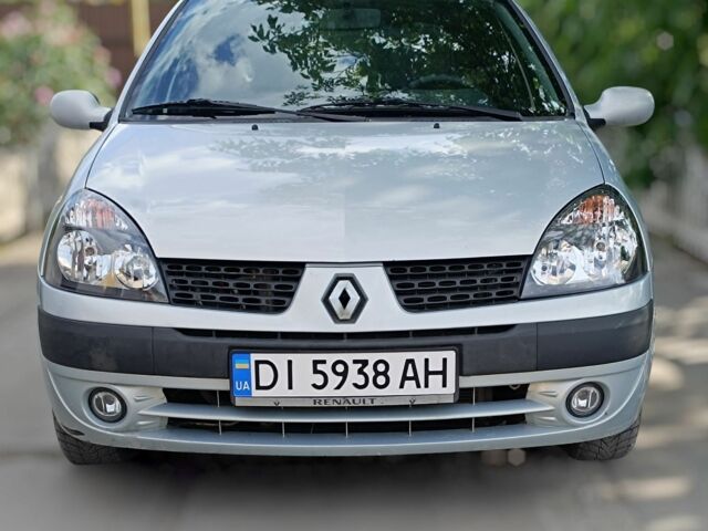 Сірий Рено Кліо, об'ємом двигуна 1.5 л та пробігом 270 тис. км за 3200 $, фото 1 на Automoto.ua