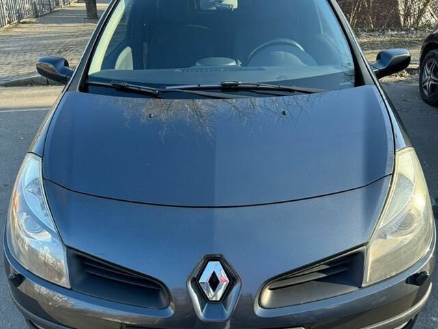 Сірий Рено Кліо, об'ємом двигуна 1.6 л та пробігом 260 тис. км за 4000 $, фото 1 на Automoto.ua