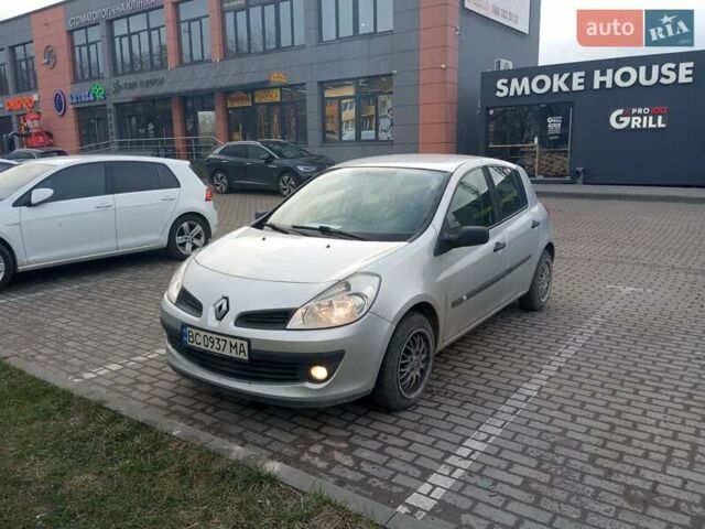 Сірий Рено Кліо, об'ємом двигуна 1.15 л та пробігом 239 тис. км за 3500 $, фото 1 на Automoto.ua