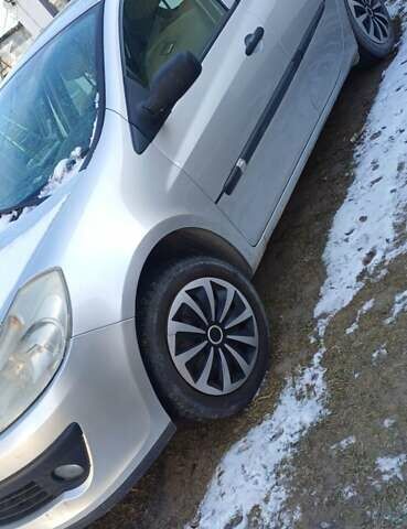 Серый Рено Клио, объемом двигателя 1.6 л и пробегом 162 тыс. км за 4500 $, фото 1 на Automoto.ua