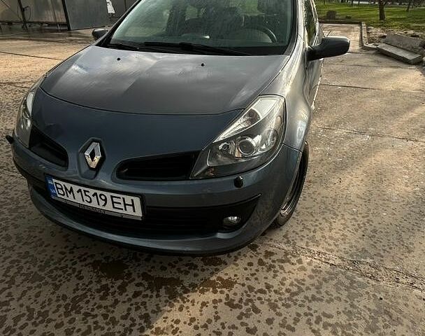 Сірий Рено Кліо, об'ємом двигуна 1.39 л та пробігом 211 тис. км за 4600 $, фото 1 на Automoto.ua