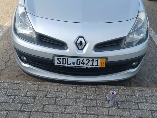 Серый Рено Клио, объемом двигателя 1.2 л и пробегом 192 тыс. км за 3700 $, фото 1 на Automoto.ua