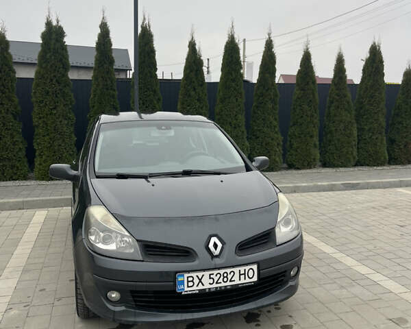 Сірий Рено Кліо, об'ємом двигуна 1.2 л та пробігом 298 тис. км за 3750 $, фото 1 на Automoto.ua