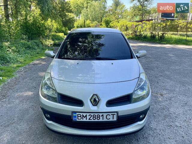 Серый Рено Клио, объемом двигателя 1.2 л и пробегом 222 тыс. км за 5700 $, фото 1 на Automoto.ua