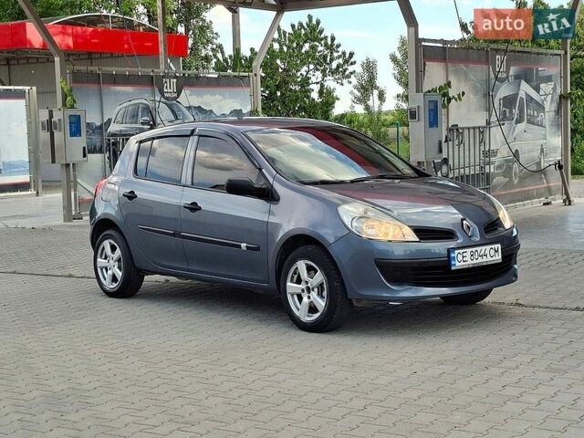 Серый Рено Клио, объемом двигателя 1.5 л и пробегом 142 тыс. км за 3900 $, фото 1 на Automoto.ua