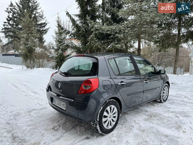 Серый Рено Клио, объемом двигателя 1.15 л и пробегом 298 тыс. км за 3500 $, фото 1 на Automoto.ua