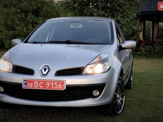 Сірий Рено Кліо, об'ємом двигуна 1.6 л та пробігом 195 тис. км за 5700 $, фото 1 на Automoto.ua