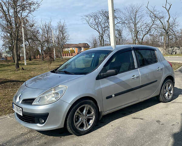 Сірий Рено Кліо, об'ємом двигуна 1.6 л та пробігом 183 тис. км за 5500 $, фото 1 на Automoto.ua