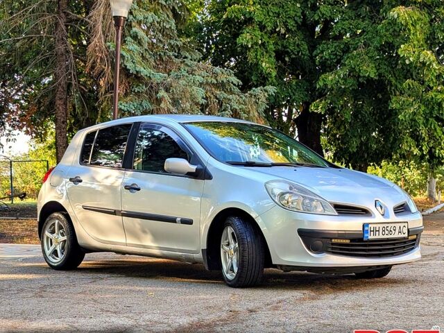 Сірий Рено Кліо, об'ємом двигуна 1.4 л та пробігом 268 тис. км за 4850 $, фото 1 на Automoto.ua
