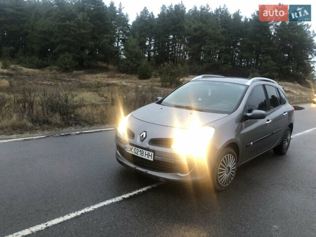 Сірий Рено Кліо, об'ємом двигуна 1.5 л та пробігом 240 тис. км за 5100 $, фото 1 на Automoto.ua