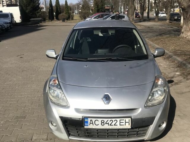 Серый Рено Клио, объемом двигателя 1.5 л и пробегом 2 тыс. км за 4700 $, фото 1 на Automoto.ua