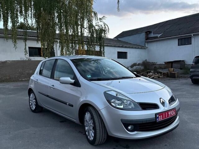 Сірий Рено Кліо, об'ємом двигуна 1.6 л та пробігом 174 тис. км за 6400 $, фото 1 на Automoto.ua