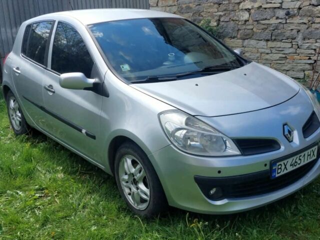 Сірий Рено Кліо, об'ємом двигуна 1.4 л та пробігом 240 тис. км за 4200 $, фото 1 на Automoto.ua
