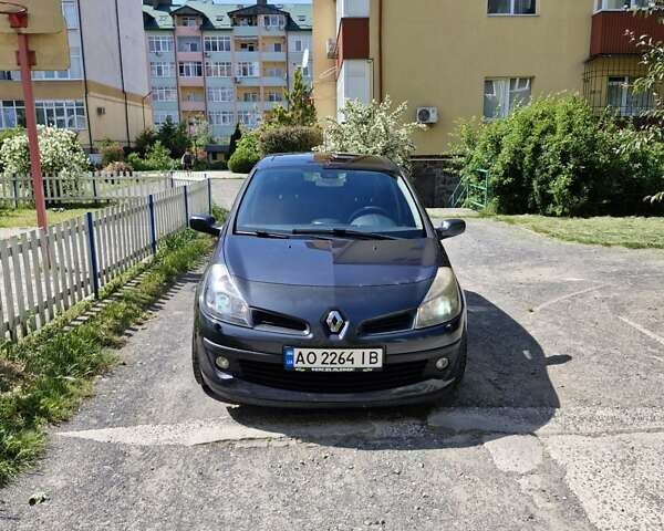 Сірий Рено Кліо, об'ємом двигуна 1.2 л та пробігом 175 тис. км за 5500 $, фото 1 на Automoto.ua