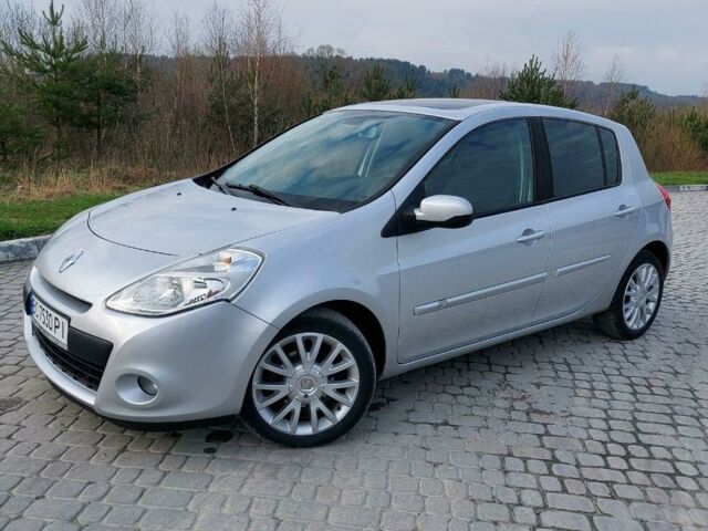 Сірий Рено Кліо, об'ємом двигуна 1.6 л та пробігом 176 тис. км за 7200 $, фото 1 на Automoto.ua