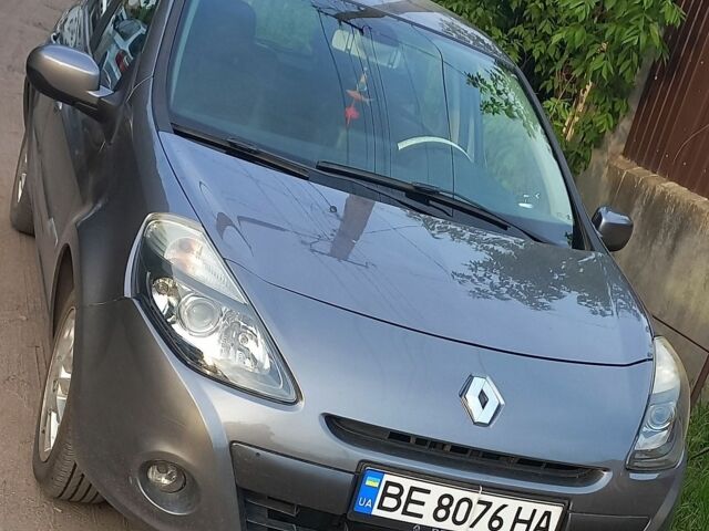 Сірий Рено Кліо, об'ємом двигуна 1.6 л та пробігом 157 тис. км за 7500 $, фото 1 на Automoto.ua
